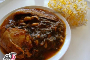 طرز تهیه خورشت ریحان خوش عطر