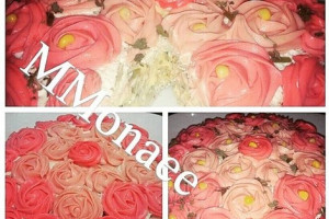 طرز تهیه کیک الویه با تزیین پوره سیب زمینی