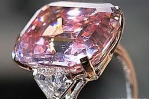 عکس هایی از گرانترین الماس دنیا