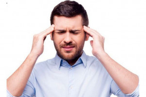 علت ایجاد سردرد کافئین چیست؟ چگونه این عارضه را درمان کنیم؟