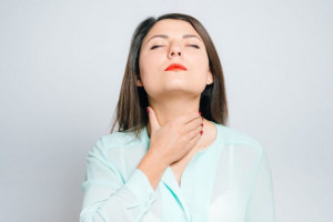 علت به وجود آمدن پرکاری تیروئید چیست ؟