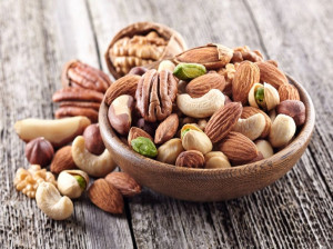 رمز و رازهای خرید آجیل شب عید و شب چله