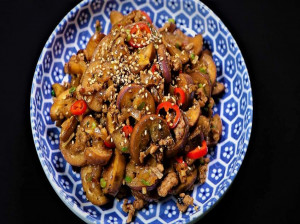 طرز تهیه یک خوراک بادمجان خاص وخوشمزه