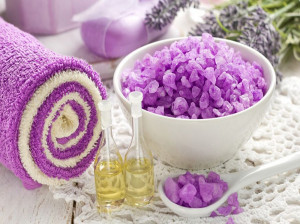 حمام نمک چیست؟ با مهم ترین خواص نمک اپسوم در حمام آشنا شوید