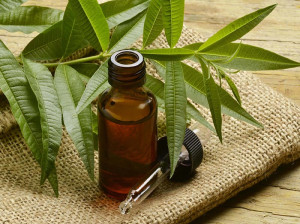 فواید و خواص روغن حنا چیست؟ نحوه استفاده روغن حنا