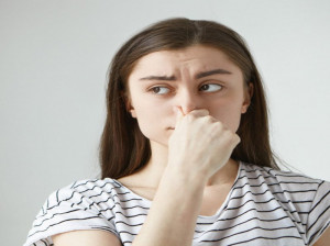 از بین بردن بوی سطل زباله و رفع بوی بد آن