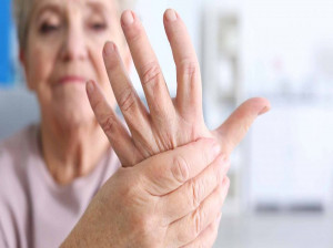 بهترین دکتر روماتولوژی در اصفهان چه کسی است؟