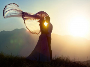 ماچ و بوسیدن عاشقانه همسر چه تاثیر مثبتی در زندگی زوجین دارد؟