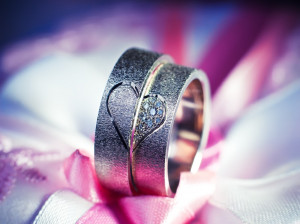 ۲۰ عکس عاشقانه حلقه ازدواج برای پروفایل زوجهای خاص