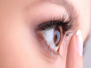 حساسیت چشم به لنز و عوارض آن