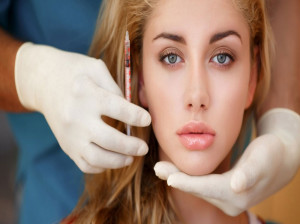تزریق ژل لب چیست ؟ ویدیو تزریق ژل به لب
