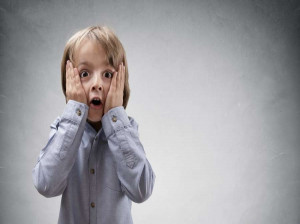 با کودک بد دهن خود چگونه رفتار کنیم ؟