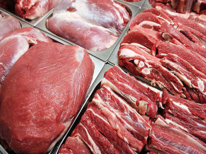 قیمت گوشت گوساله ۳۰ و گوسفند ۱۵ هزار تومان باید کاهش یابد