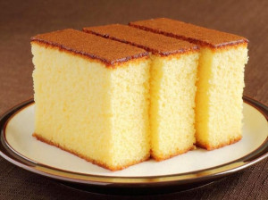 طرز تهیه چند نوع کیک ساده وانیلی اسفنجی با شیر و پف زیاد