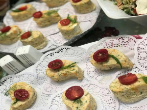 طرز تهیه راتا مرغ خوشمزه یک فینگر فود مجلسی