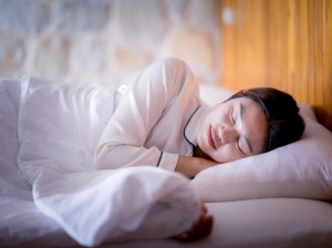 ۱۰ عارضه باور نکردنی و جبران ناپذیر خوابیدن زیاد
