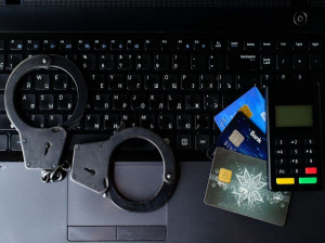 آدرس و تلفن دفاتر پلیس فتا و دادسرای جرایم رایانهای زنجان