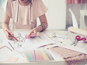 چطور برای انتخاب رنگ لباس تصمیم بگیریم ؟