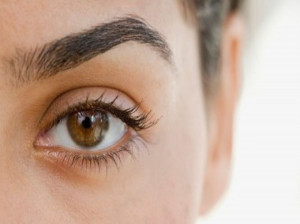 کاشت ابرو چیست ؟ چند نوع دارد و برای چه کسانی مفید است ؟