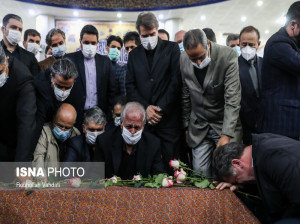 تصاویر اقامه نماز بر پیکر محمدرضا شجریان