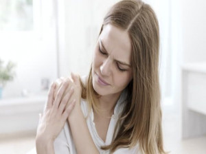 در چه صورتی باید به متخصص درد مراجعه کنم ؟