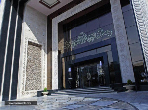 آیا رزرو هتل درویشی تور مشهد را ارزان می کند؟