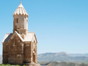 معروف ترین کلیساهای ایران در کجا هستند؟