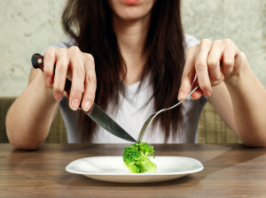 چیکار کنیم کم غذا بخوریم ولی سیر شویم؟