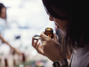 عطرهای جیبی دکانت ( دستریز ) با رایحه ای خنک و ارزان قیمت