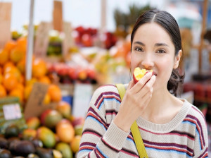 10 فایده مصرف شلیل برای خانم های باردار