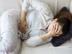 چگونه دردهای شکمی بعد از سزارین را کنترل و درمان کنیم ؟