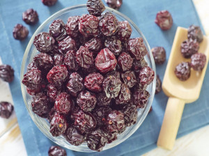 خشک کردن آلبالو به روش سنتی
