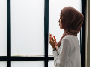 بهترین دعای دختر دار شدن از نگاه امامان