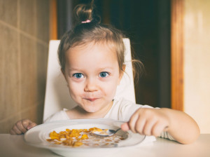 تغذیه کودکان بیش فعال چگونه باید باشد؟
