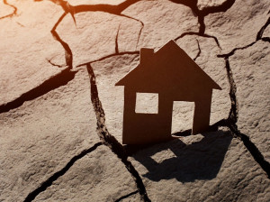هنگام وقوع زلزله امنترین پناهگاه کجاست؟