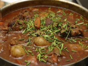 دستور پخت خورش سیب سولقانی با گوشت ماهیچه