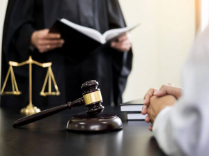آشنایی کامل با حق و حقوق زن بعد از فوت شوهر