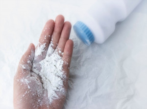 پودر بچه یکی از عوامل سرطان در زنان است!