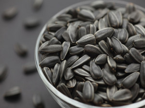 ۲ روش طلایی جهت تهیه تخمه آفتاب گردان بو داده در منزل