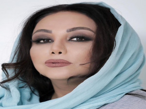 خودنمایی بهنوش بختیاری با بادیگاردهای خفنش