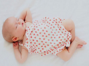 5 فاکتور مهم که هنگام انتخاب لباس برای نوزاد باید در نظر داشت