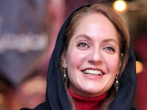 تیپ زمستانه مهناز افشار کنار برج میلاد در آلمان !