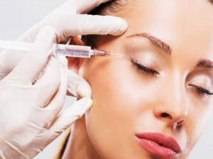 تزریق چربی پشت پلک چگونه انجام میشود ؟