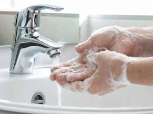 تعبیر خواب شستن : 34 نشانه و تعبیر شستن در خواب