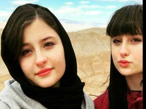 تصاویر دیده نشده از کودکی سارا و نیکا