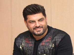سام درخشانی بازاریاب فرش شد !