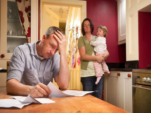 چگونه با فرزند در مورد مشکلات مالی صحبت کنیم ؟