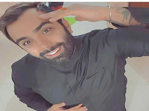 دانلود آهنگ مسعود صادقلو عشق لازم با کیفیت عالی + متن آهنگ