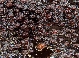 طرز تهیه ترشک آلبالو به 2 روش آسان در منزل