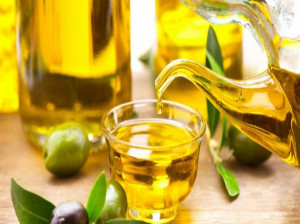 با ارزش غذایی و خواص حیرت انگیز روغن زیتون آشنا شوید